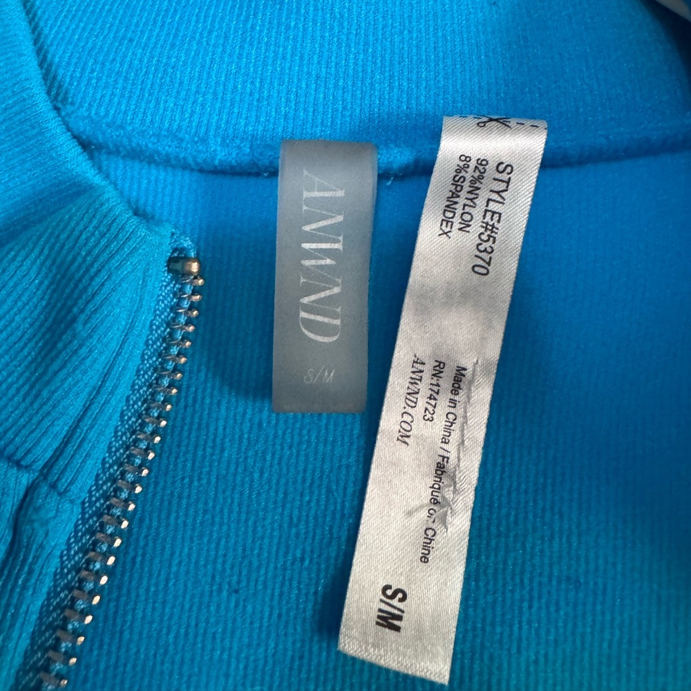Simons ANWND Blue Zip-Up Crop Top Double Zip - Picture 3 of 3